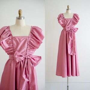80s vtg bubblegum pink taffeta ruffled off shoulder‎ formal dress gown